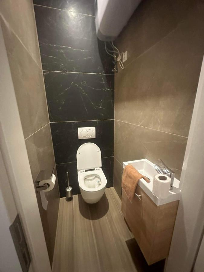 بودابست Orangehomes High Class 4 Bedroom Apartment المظهر الخارجي الصورة
