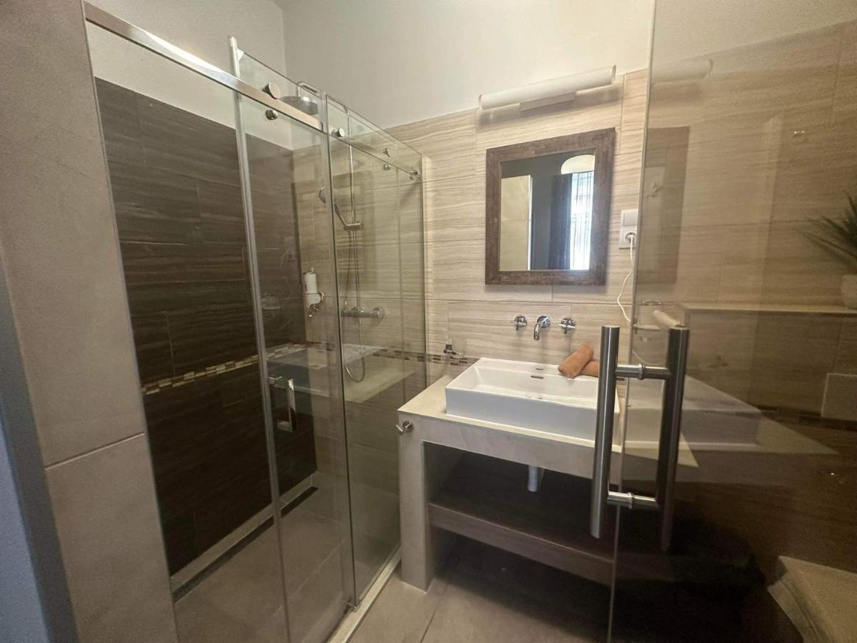 بودابست Orangehomes High Class 4 Bedroom Apartment المظهر الخارجي الصورة