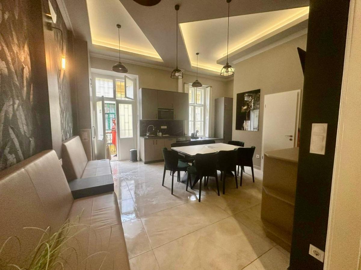 بودابست Orangehomes High Class 4 Bedroom Apartment المظهر الخارجي الصورة